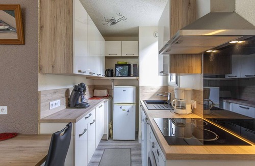 Cauterets Apartment | Well-Equipped Studio for 4 with Parking, Near Ski Lift