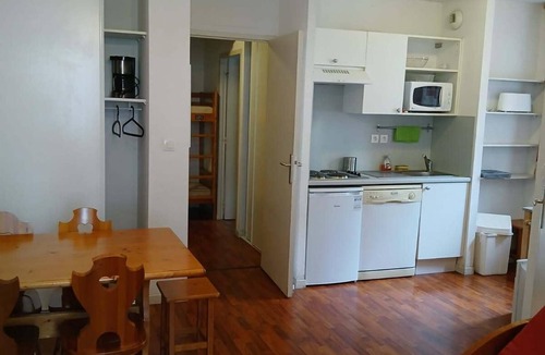 Vignec Apartment | Wifi, Ground floor, swimming pool, terrace, tv, 37m², Saint Lary Soulan