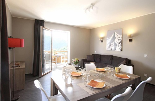 Pra Loup Apartment | Wifi, swimming pool, tv, ski locker, 22m², Pra Loup