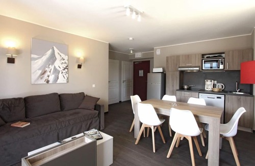 Pra Loup Apartment | Wifi, swimming pool, tv, ski locker, 32m², Pra Loup