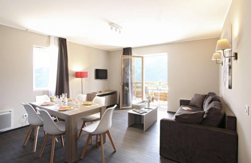 Pra Loup Apartment | Wifi, swimming pool, tv, ski locker, 54m², Pra Loup