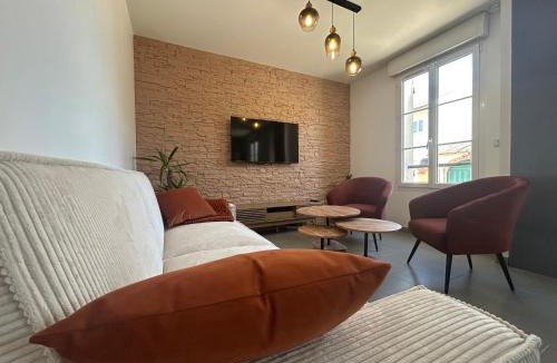 Hautvillers House | Winemaker's Cottage in Hautvillers - Terrace, Garden, Petanque and Free Private Parking