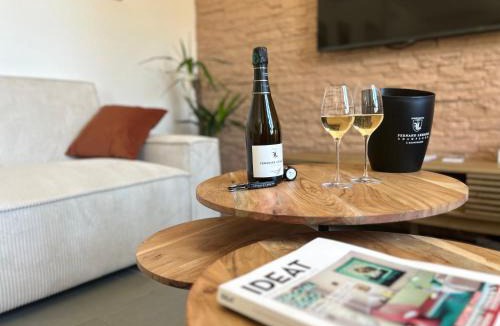 Hautvillers House | Winemaker's Cottage in Hautvillers - Terrace, Garden, Petanque and Free Private Parking
