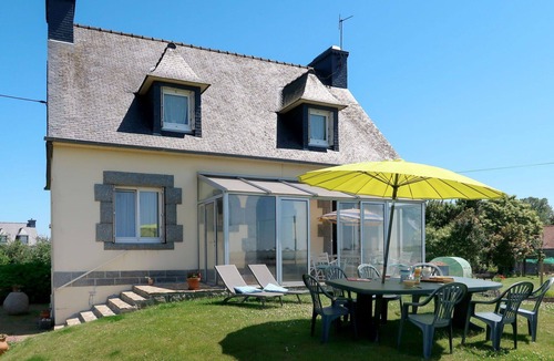 Kermaria-Sulard House | Wonderful private villa for 7 guests with WIFI, TV and pets allowed