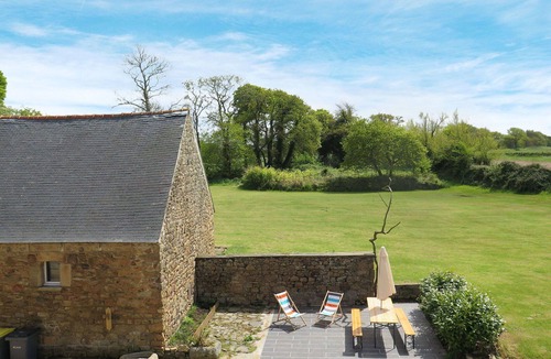 Trevou-Treguignec Villa | Wonderful private villa for 10 guests with WIFI, TV, terrace and pets allowed