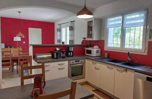Le Val House | Wonderful private villa for 6 people with private pool, WIFI, TV and terrace