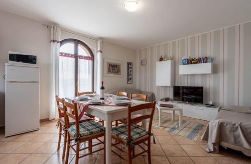 Barolo House | Wonderful villa for 6 guests with WIFI, TV and terrace