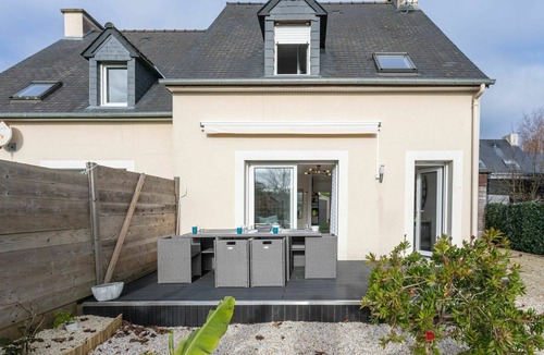 La Richardais House | Wonderful villa for 6 guests with WIFI, TV and terrace