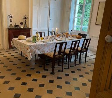 Villeblevin Bed & Breakfast | YXIE - Manoir des Arts