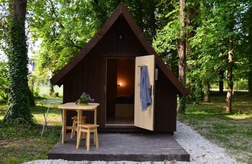 Bar-sur-Aube Cabin | ZEcamping 2 étoiles piscine couverte locatif 4 pers