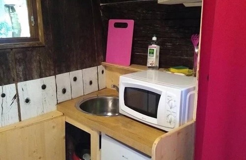 Bar-sur-Aube Cabin | ZEcamping 2 étoiles piscine couverte locatif 6m2