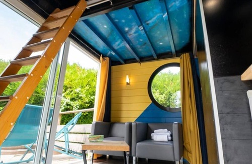 Bar-sur-Aube Cabin | ZEcamping 2 étoiles piscine couverte locatif clim 9m2