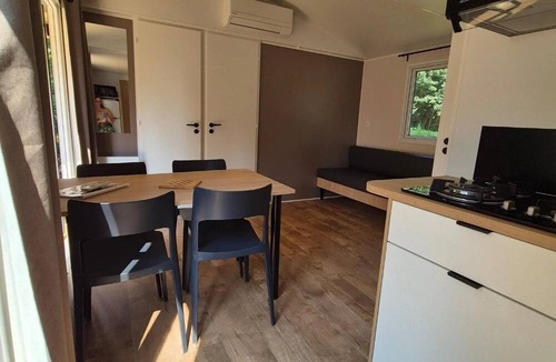 Le Change House | ZEcamping 3 étoiles piscine chauffée chiens acceptés locatif BBQ clim