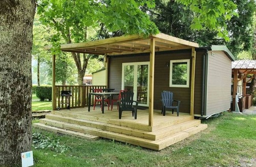 Seix House | ZEcamping 3* espace aquatique chiens acceptés sauna mobil-home TV 18m2