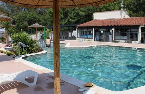 Bormes-Les-Mimosas Ski Chalet | ZEcamping 3 étoiles toboggans chiens acceptés sauna tente 16m2 2 pers