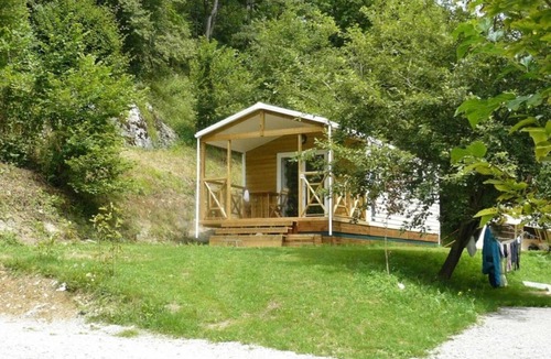 Louvie Juzon House | ZEcamping 3* piscine chauffée locatif TV BBQ 30m2 4 pers