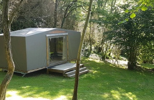 Louvie Juzon House | ZEcamping 3* piscine chauffée hammam locatif BBQ 17m2 4 pers