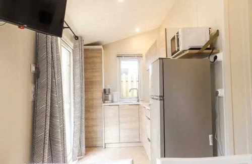 Surgeres House | ZEcamping 3* piscine chauffée toboggans pet friendly locatif TV 20m2