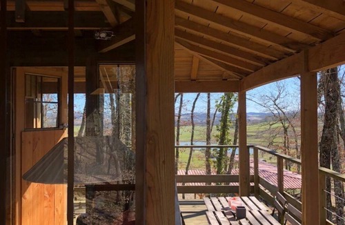 Estipouy Cabin | ZEcamping 4 étoiles familial piscine chauffée locatif TV BBQ 42m2