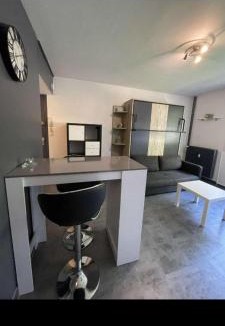 Chalons-en-Champagne Apartment | ZEN T1, 400m centre et lycée Bayen, 1400m gare tout confort