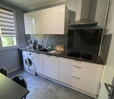 Chalons-en-Champagne Apartment | ZEN T1, 400m centre et lycée Bayen, 1400m gare tout confort