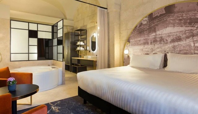 À deux pas des Arènes | Spa & restaurant sur place