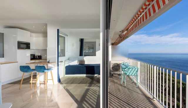 06A5 Amazing flat breathtaking view. Mont Boron
