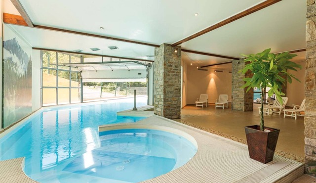 10 min. from center, Cocoon Pyrénéen & Spa - 6 pers., parking, heated pool