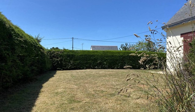 104m² house with large enclosed garden.