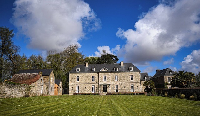 19th-century manor house on the Trieux river in the Côtes-d'Armor region, entirely renovated