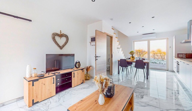 2 bedroom stunning home in Charnois