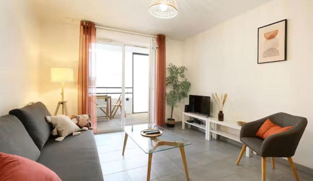 2 bedrooms appartment - Hometimal - City center - Parking
