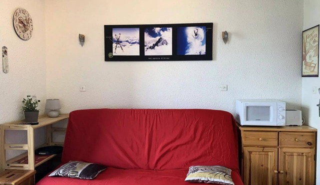 24-square-meter studio apartment for 4, with a balcony offering a panoramic view