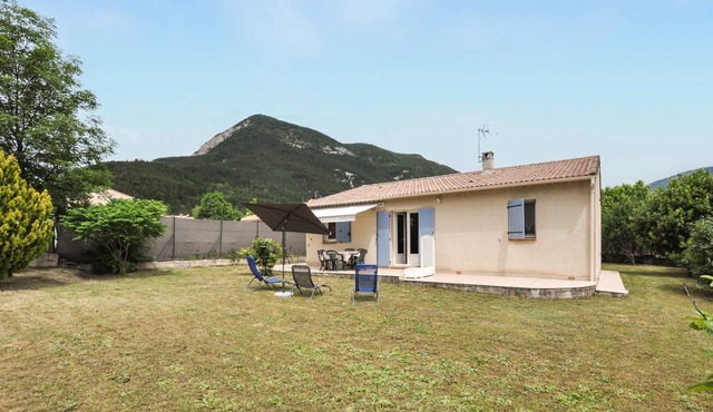 3 bedroom stunning home in Saint-Andre-les-Alpes