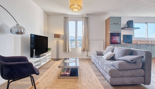 3-Bedroom House with Terrace and Garden for 6 Guests