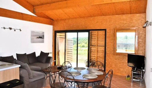 3-Room Cottage (Sleeps 5–6)