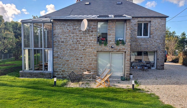 5 bedroom amazing home in Paimpol