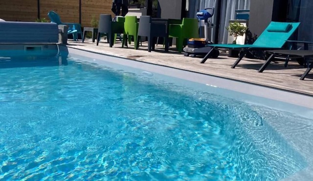 5 bedrooms Villa with Heated Pool