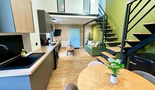 63 Claire 2 2 Bedrooms Vaise Train Station