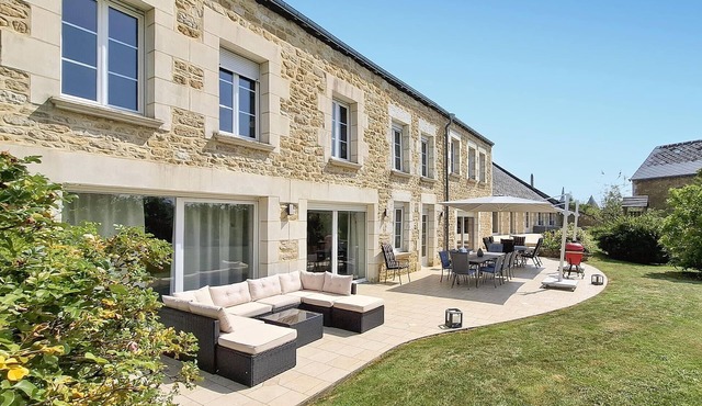 7 bedroom beautiful home in Flaignes-Havys