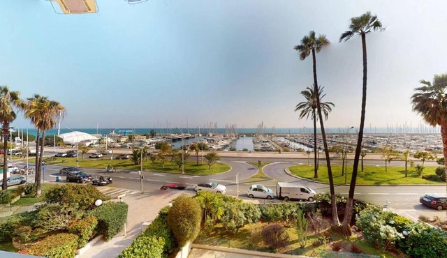 80E - Magnifique 3P face mer avec terrasse et parking