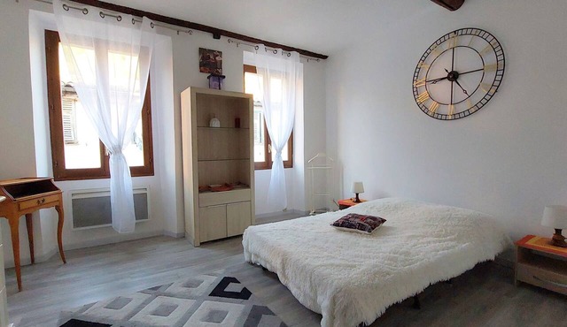 A charming studio on the French Riviera, 25 minutes from Nice, nestled between the sea and the mountains.