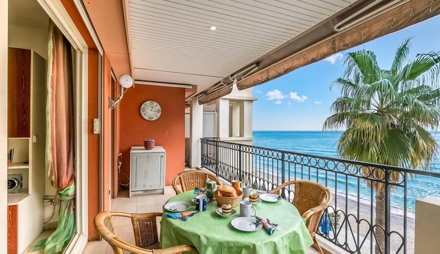 Admiral Plaza Sea View, Menton, France