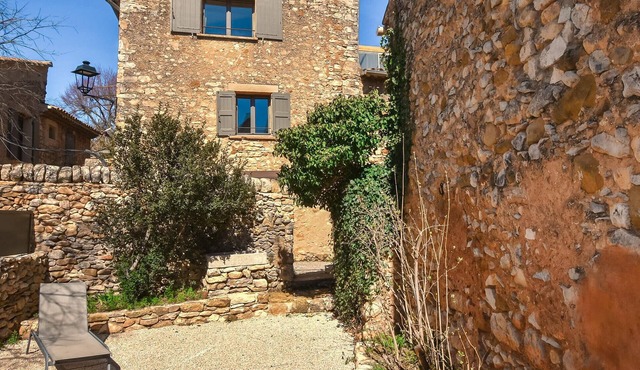 Amazing home in Rustrel with WiFi