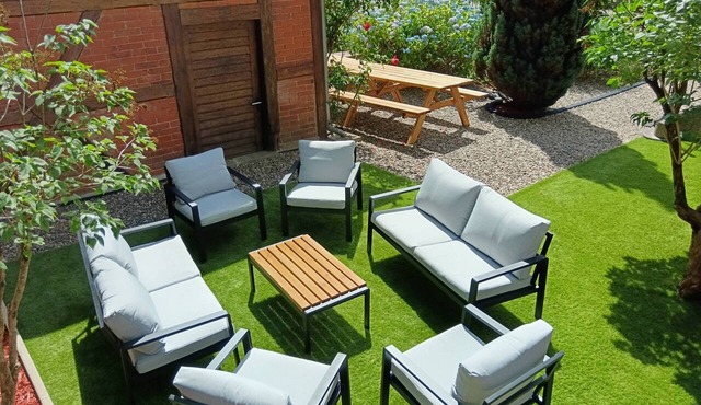 Apartment 126m2 + outside (balcony, garden furniture, table) 4 bedrooms 8 persons