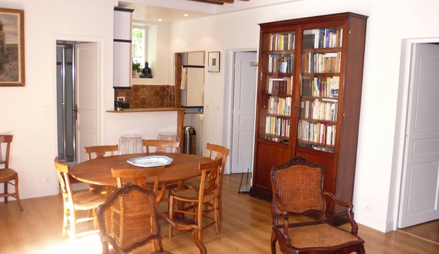 Apartment 70m2 HIGH STANDING - Heart of PARIS VIe. Paradise !