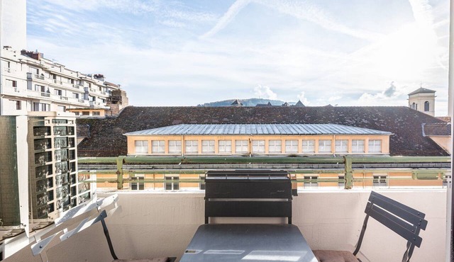 Apartment 'Annecy - Le 10' with Balcony, Wi-Fi and Air Conditioning