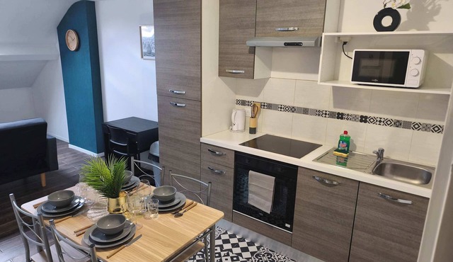 Apartment for 2, 3rd Floor · Free Parking
