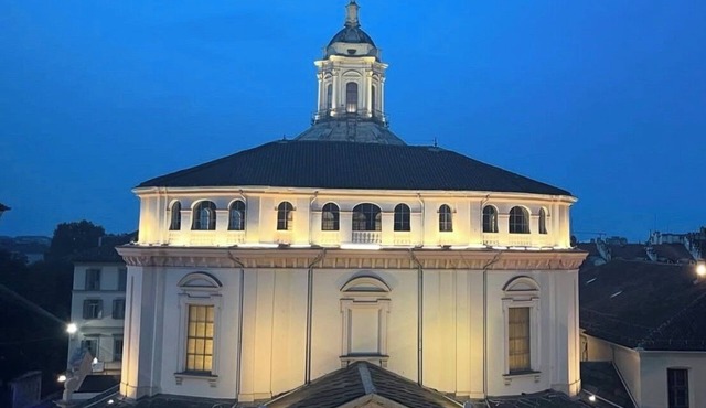 Apartment in historic building with spectacular view of the sanctuary