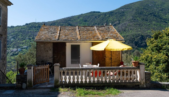 Apartment 'Maisonnette Chez Aurèle' with Mountain View